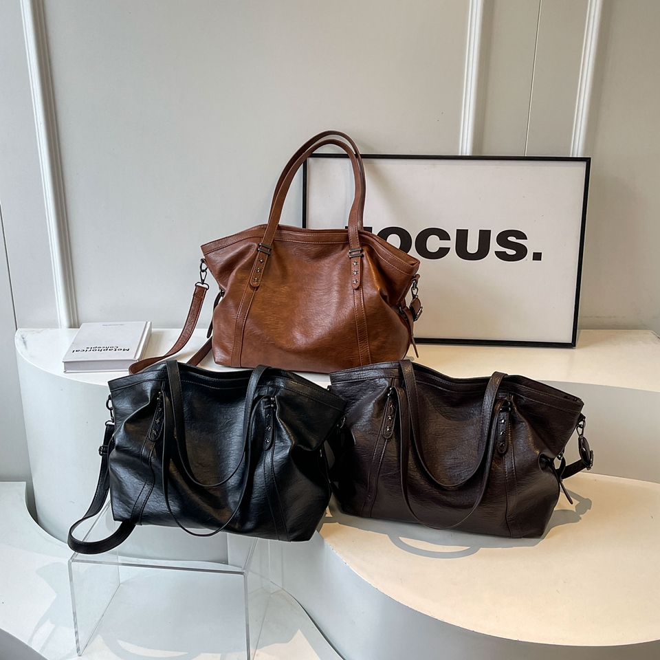 大きな黒のショルダーバッグ レディース 2026 ホーボーシ - Luxury Bags 2026 のレビューと価格