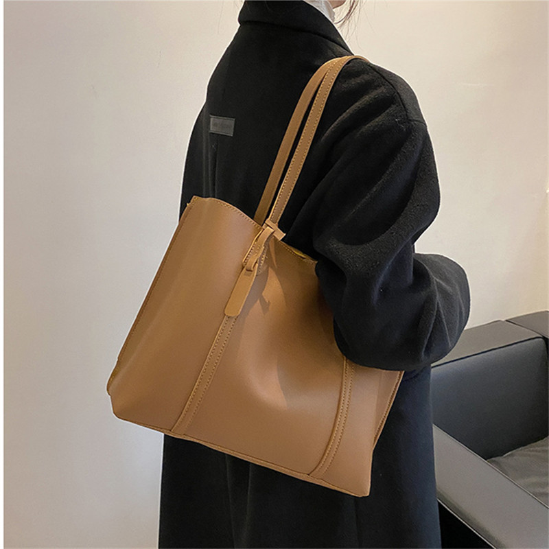 クラシックな黒のフェイクレザートートバッグ、大容量ハンドバッ - Luxury Bags 2026 のレビューと価格