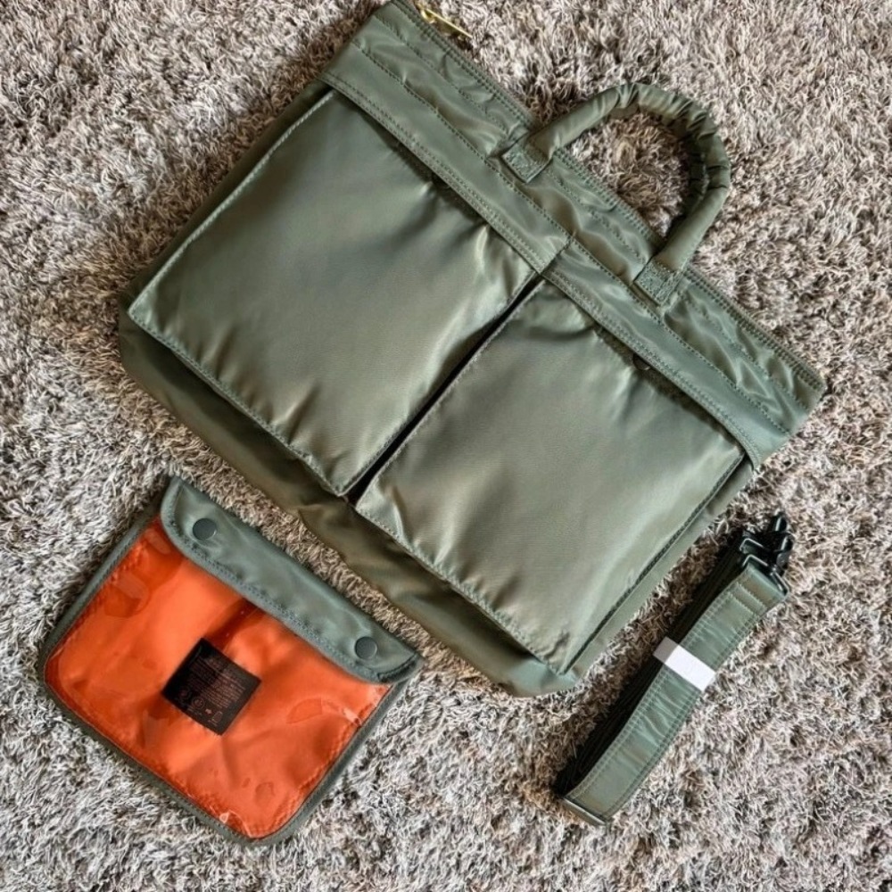 ラグジュアリータンカーショートヘルメットトートバッグ 2WA - Luxury Bags Consignment のレビューと価格