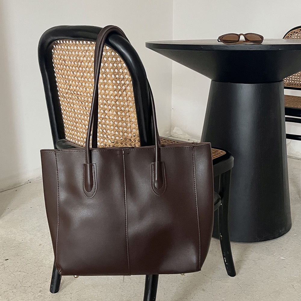 女性のための革のトートバッグ,良質,シンプル,大容量,正方形 - Luxury Bags Supplier のレビューと価格