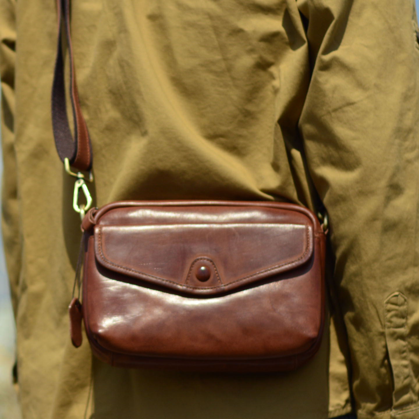 AETOO 新しいカジュアルで軽やかな高級感のあるオリジナル - Luxury Bags Made In China のレビューと価格